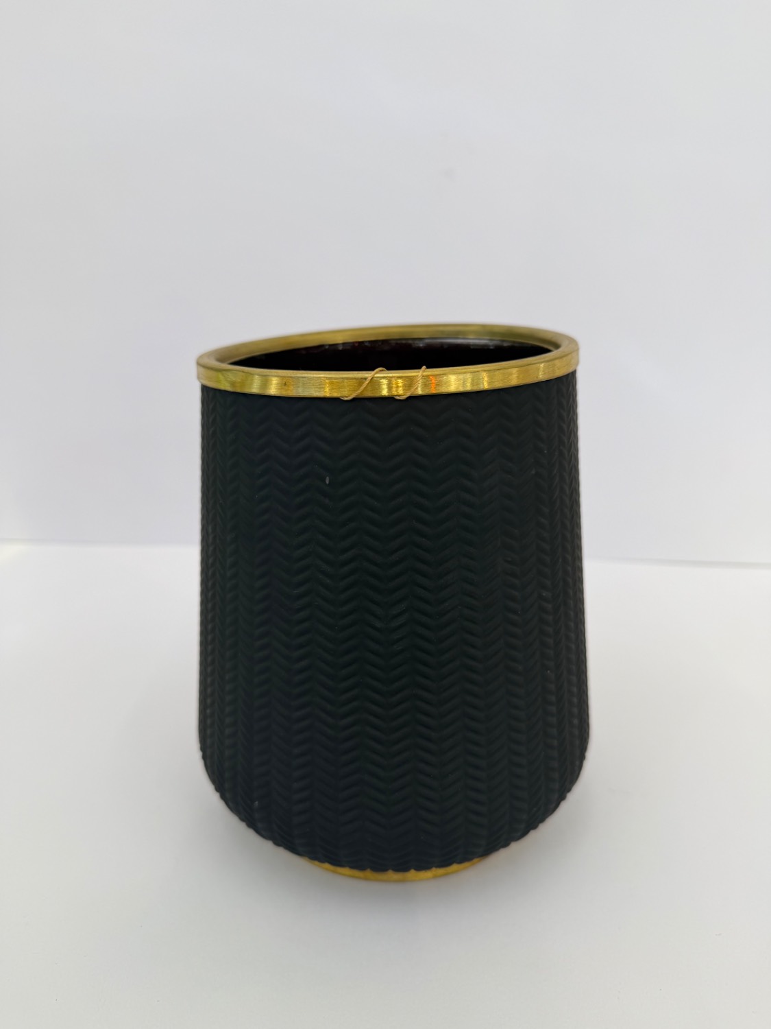 گلدان استوانه ای مشکی مات - کوچک